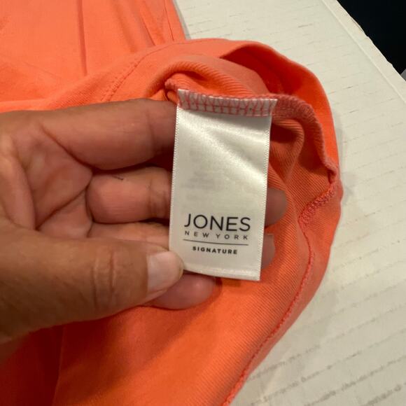 Jones New York Signature Orange pullover Tee extra Large metal logo on hem Vneck - Picture 6 of 10